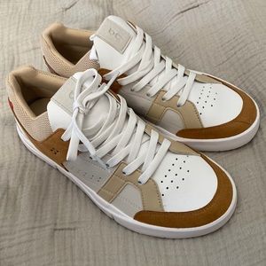 THE ROGER Clubhouse Tan women’s 8.5 NWOT